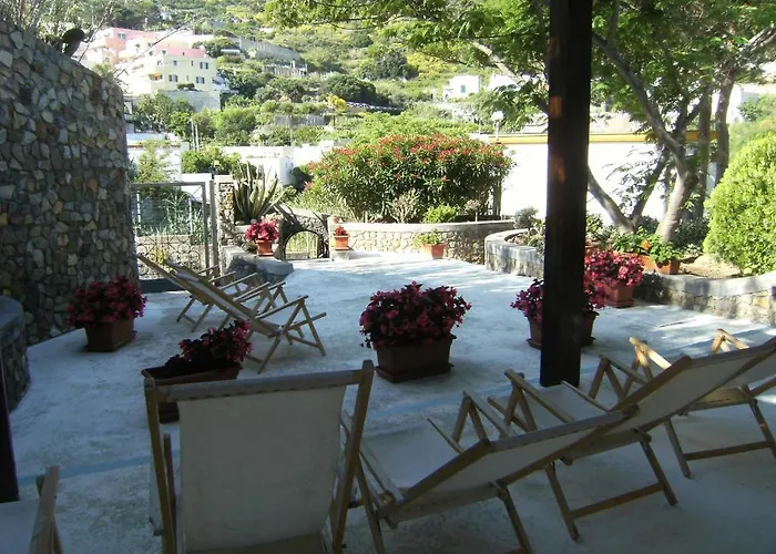 Acacia Bed & Breakfast 4*